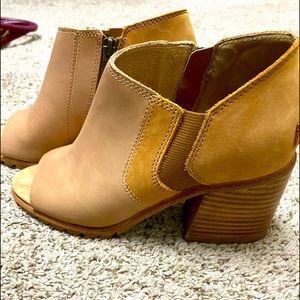 Sorel Open toe brown block booties size 6.5